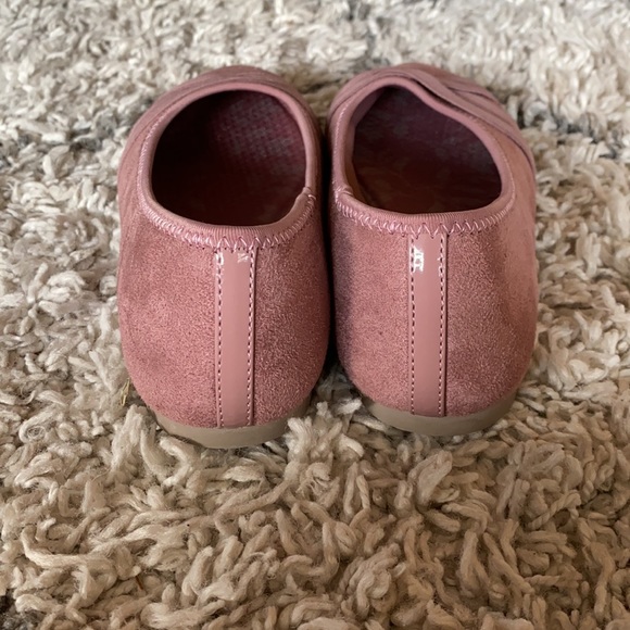 Flats - Picture 3 of 5